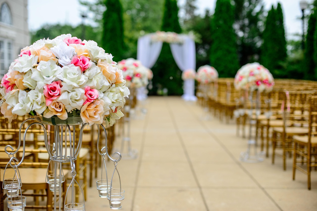 florist wedding ceremony flowers